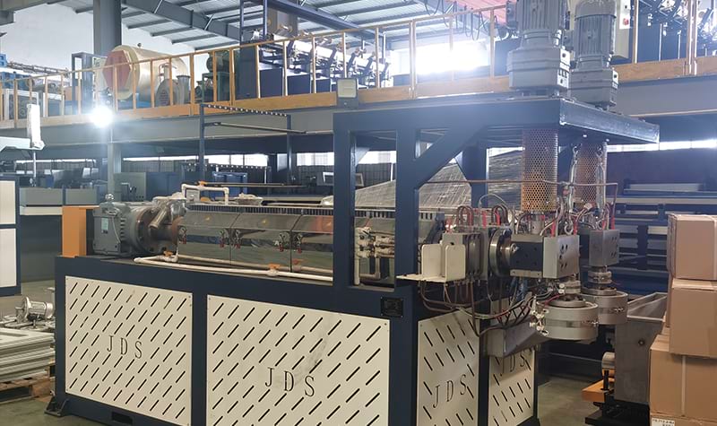 How to Control Crimp Stability in Double-Color Curly Grass Yarn Production